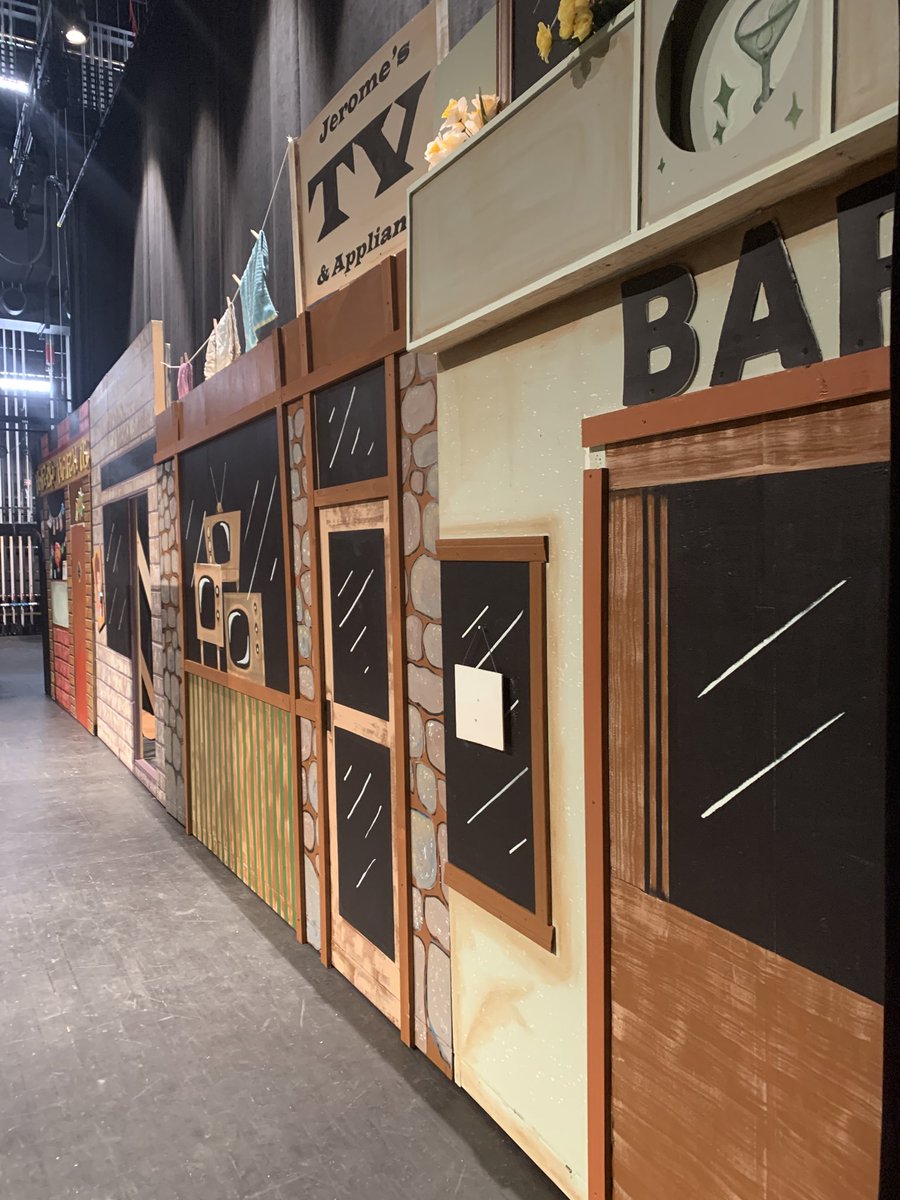 lbpolydrama's tweet photo. Good morning Baltimore! Hairspray Poly Musical Feb 20-22nd @MrsLindaCargile #proudtobeLBUSD https://t.co/DkUWDh4DfB