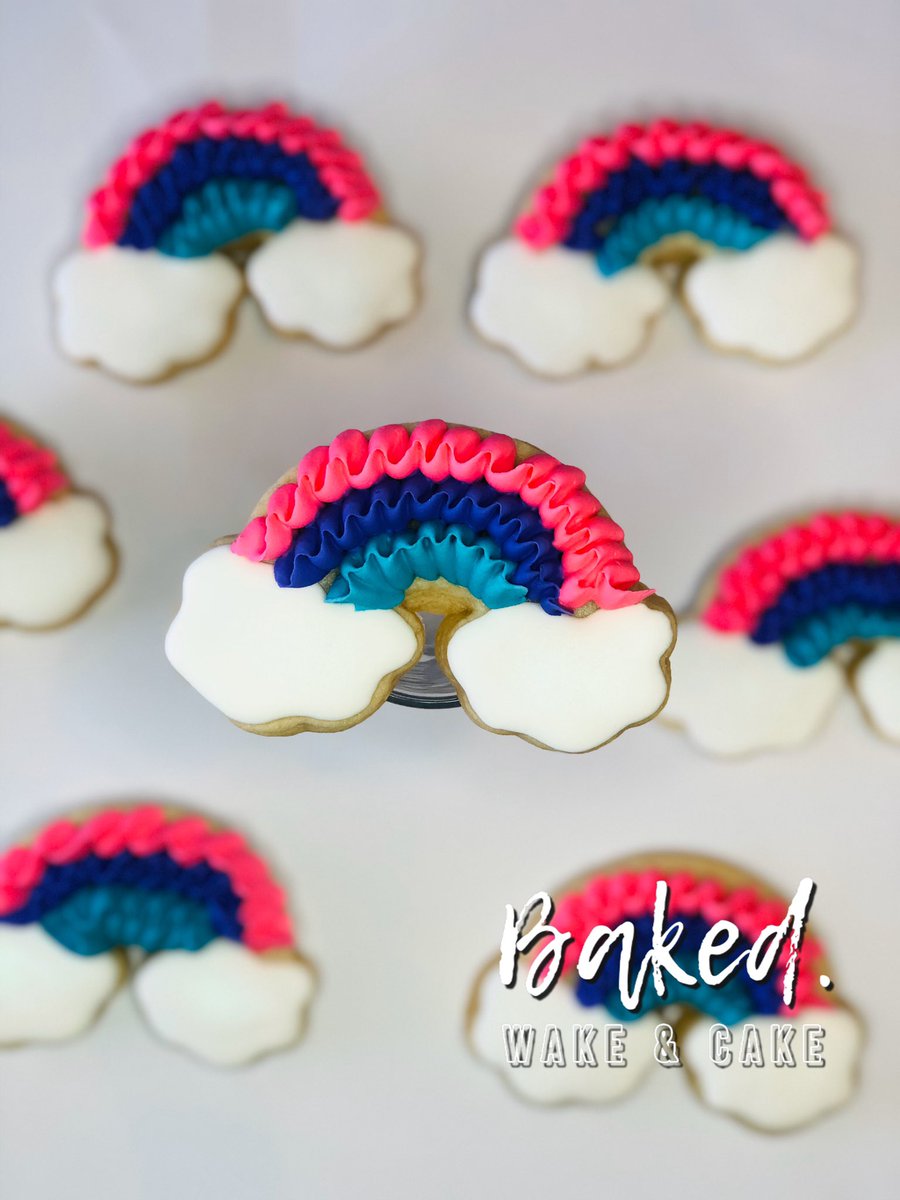 Bakedep's tweet photo. Unicorn theme for a baby shower 🦄 welcome to world baby Lana 💜💗💙 https://t.co/uTIzx3VbJ1