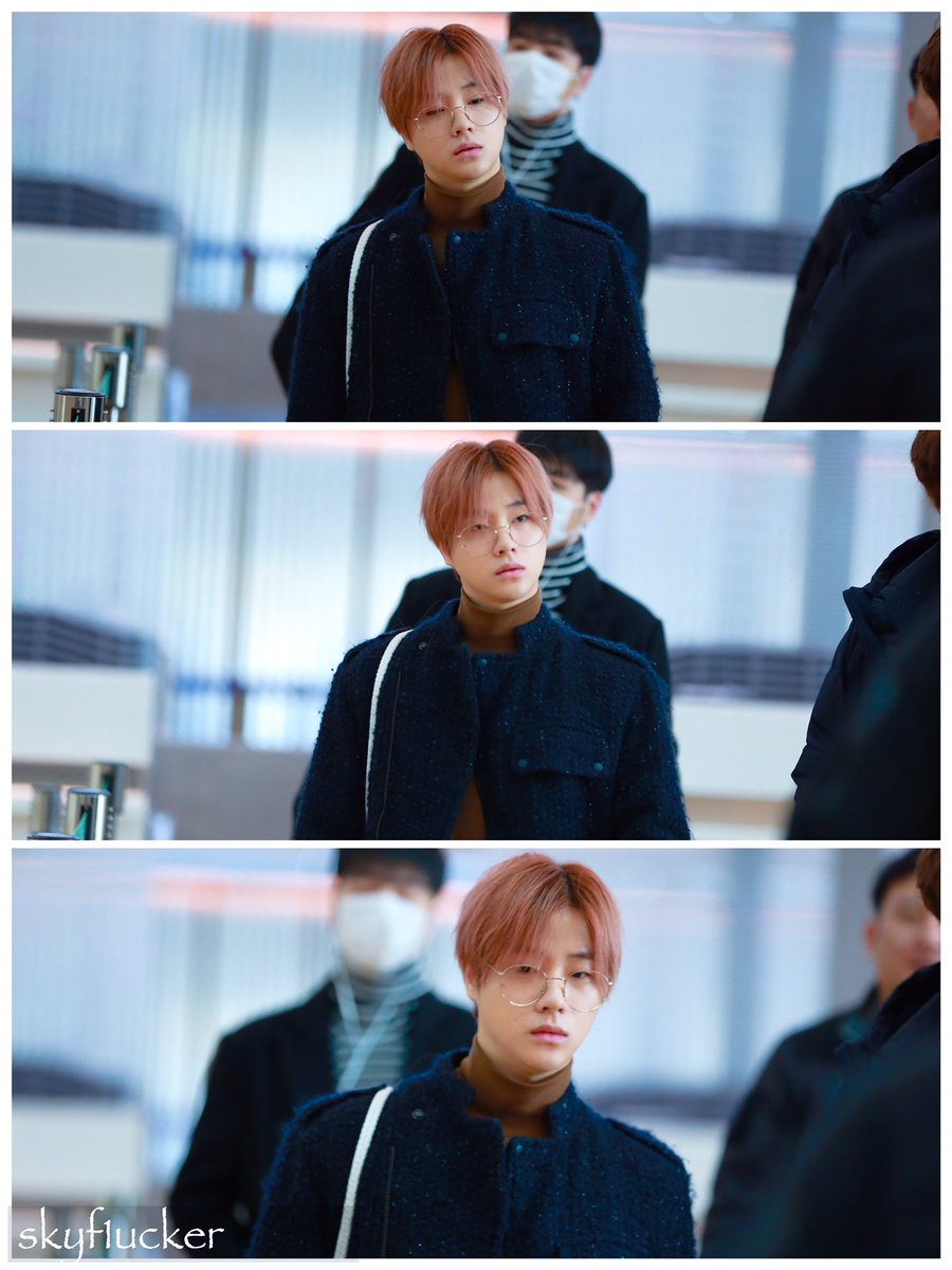 #iKON    #jinhwan #JINHWAN #진환 #김진환 #ジナン #i_DECIDE    #iKON_iDECIDE    #뛰어들게 

👓👓👓👓