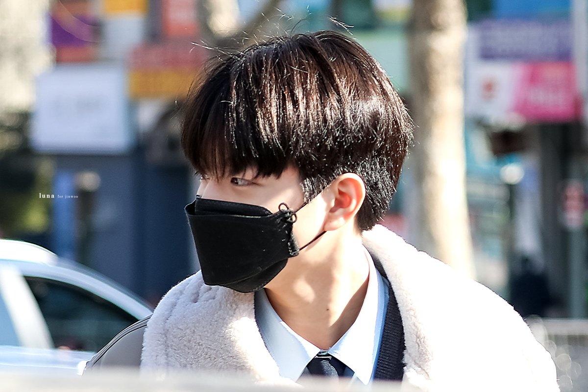 lunax0x's tweet photo. 200206 #틴틴 #이진우 #진우

약간 첫사랑 기억조작남 재질,,☺️ https://t.co/3gR1MEX6OZ