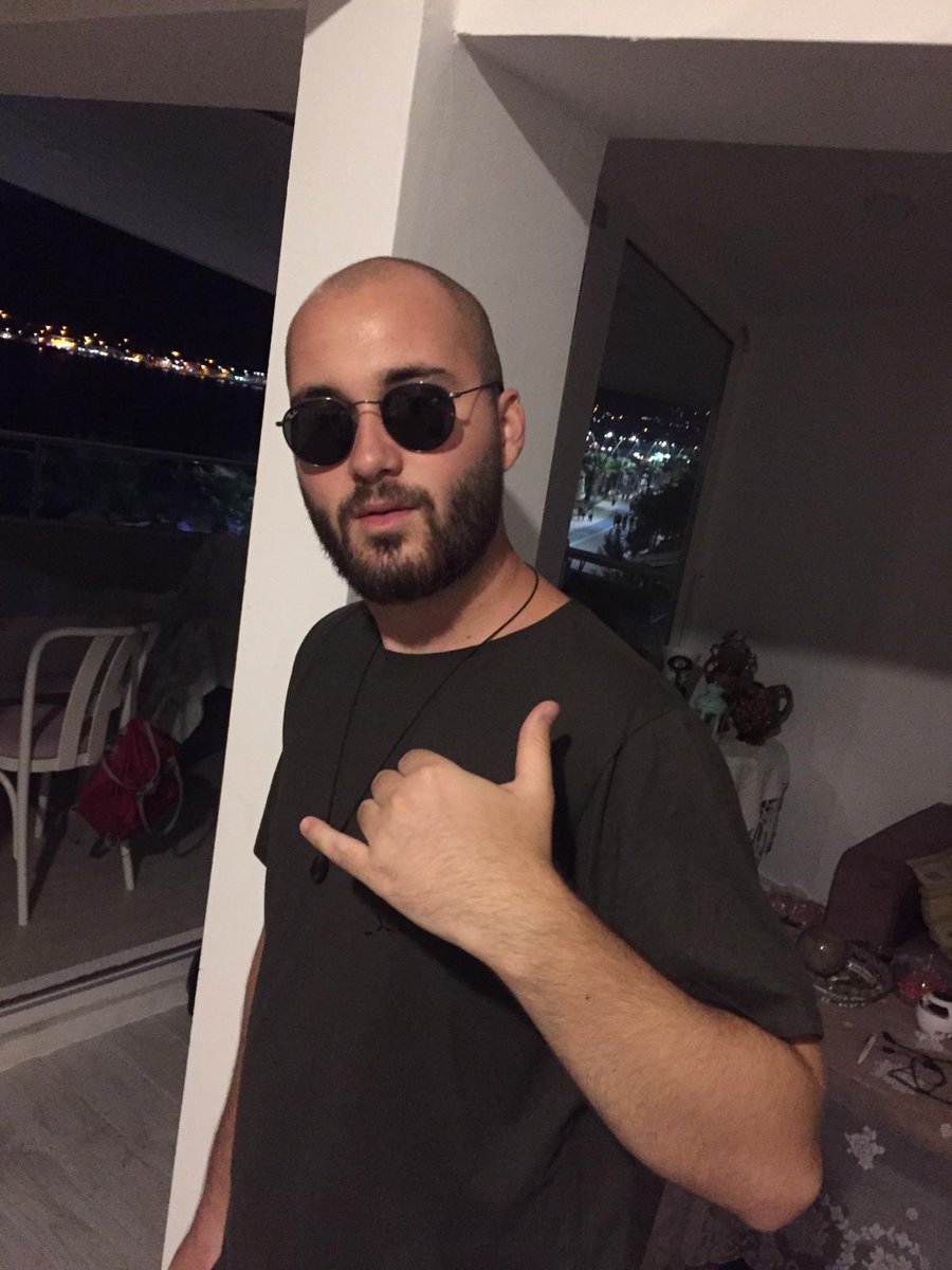 dailykaan's tweet photo. arkadaşlar wikipediadan geliyorum...

telaş yapmayın ama kaan kodaman ben fero olmayabilir https://t.co/5Bwmt6Mm9l