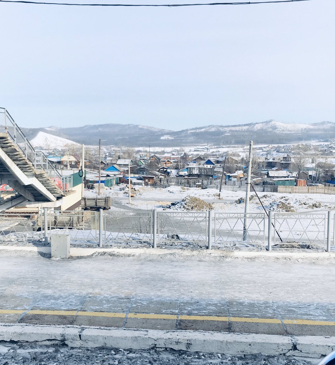 Next stop was 5 hrs later - Mogocha. We are winding along pretty close to the Chinese border towards the Amur region. The rivers are all frozen solid and the roads are all snow-covered mud.