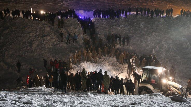 nucexanenews's tweet photo. Şandeke HDPê û CHPê ji bo aşûtê îro serdanê Wanê dikin
#Wan #Aşût #HDP #CHP #Sezai_Temelli #Tekîn_Bîngol
https://t.co/w1XLtawlc5 https://t.co/75iXvjJmvk