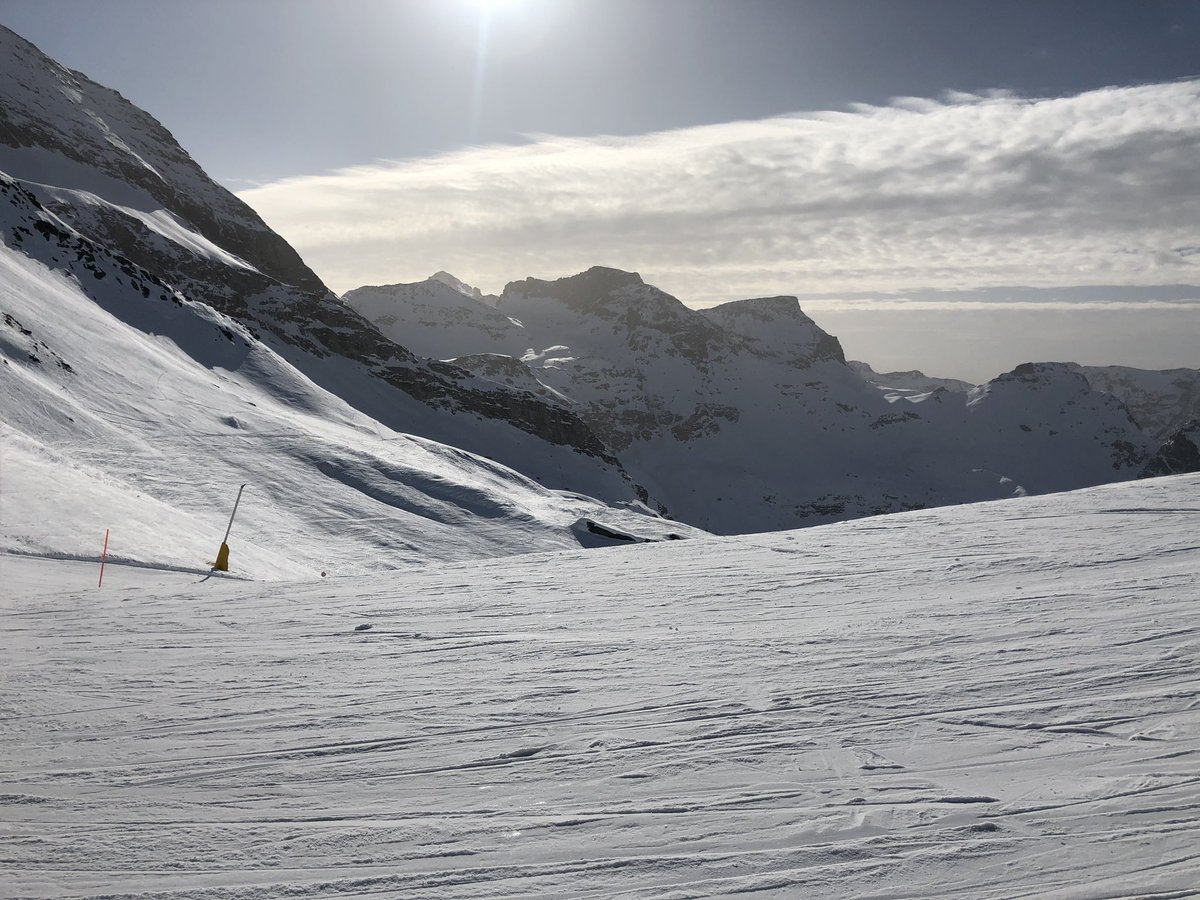 champoluc1's tweet photo. A mainly sunny day here in Champoluc today. With Highs of -2° and Lows of -10° #champoluc #ski2 #chillydays #sunsout https://t.co/WLTQMbrRQn