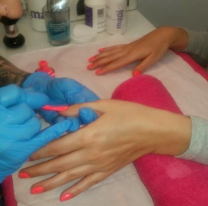 LdnAcaBeauty's tweet photo. Our students doing what they know how to do best. 💅💅
.
.
Book your courses now.
.
Visit us on: https://t.co/rCJvm5eIvY
______
#nail #nailacademy #nailsart 
#nailsofinstagram #nailfie #nailpro #londonacademyofbeauty #london #beautycourse https://t.co/0wA6Ra7hmo