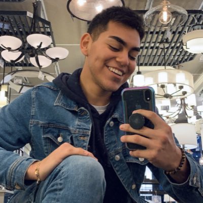 itsjustin98's tweet photo. #NewProfilePic https://t.co/lVfo1hqQWP