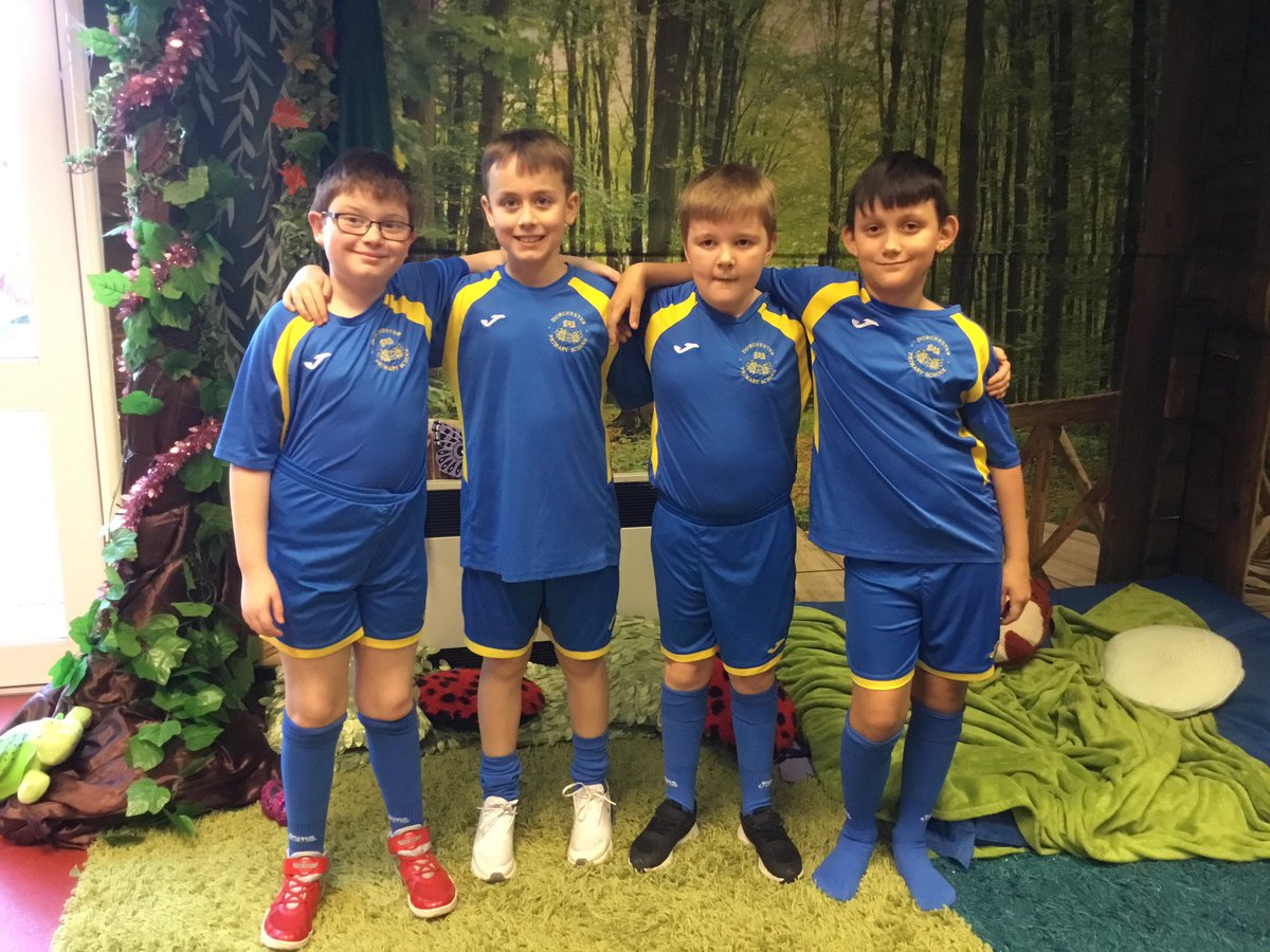 DorchesterHull's tweet photo. Our dodgeball team ready for the @HCATschools competition at @LonghillPrimary #CoolCollaboration https://t.co/LR7B90B19E