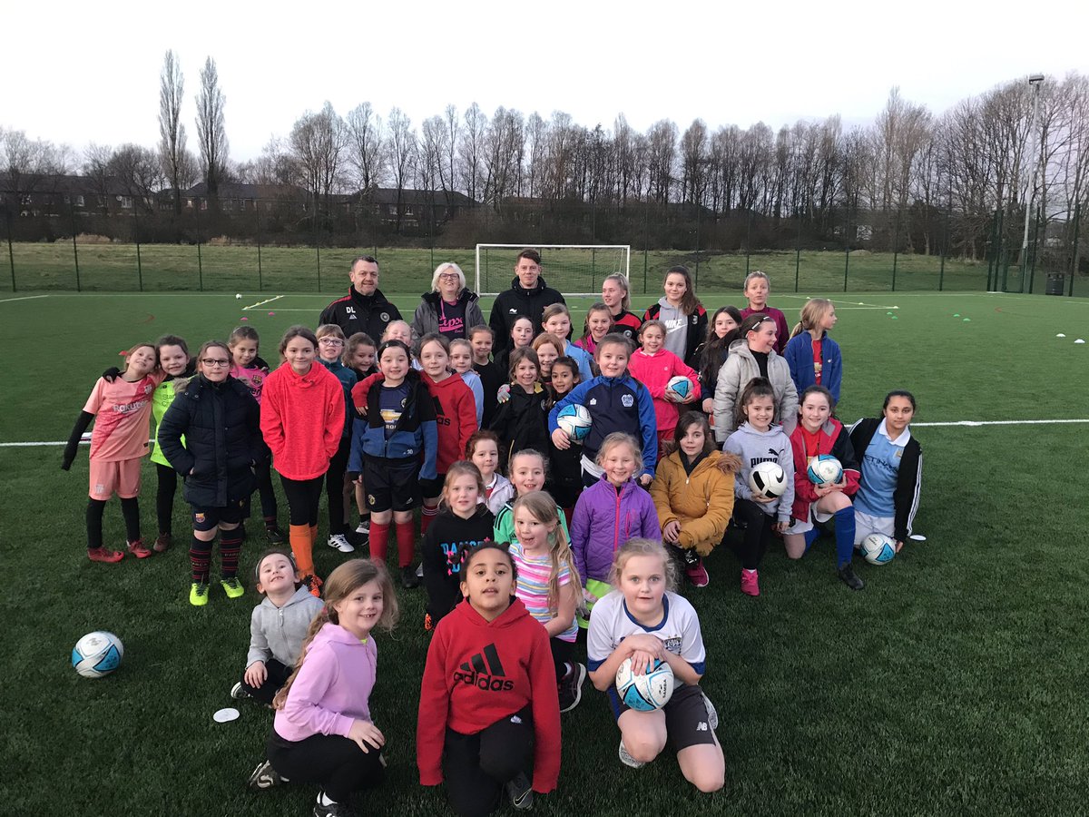 What a difference a year makes. @BridgeJFCGirls #ssewildcats centre attracts more and more girls each week. We’ll be needing a bigger pitch soon ⚽️