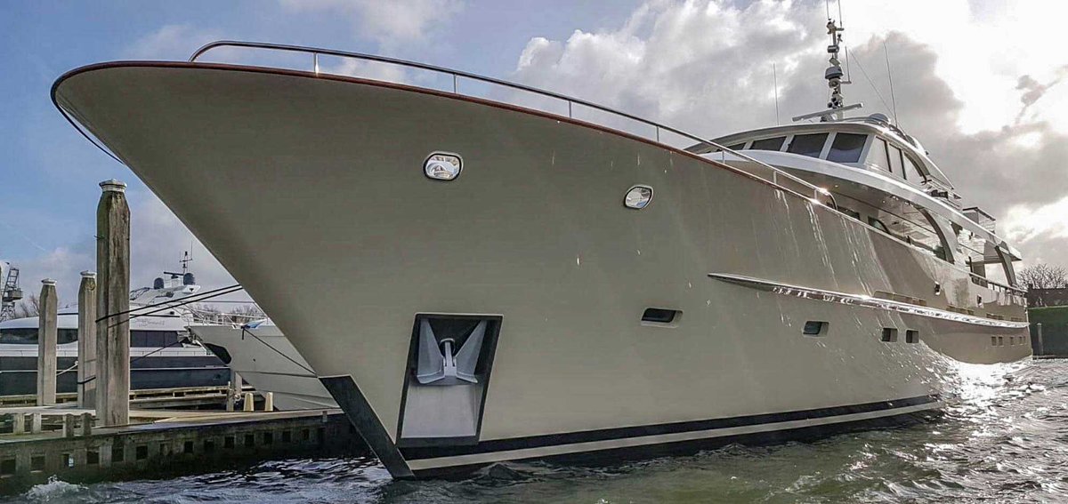 Dutchyachting's tweet photo. The #elegant lines and #navalarchitecture of the 30m/ 98'5” #raisedpilothouse #yacht #OrizzonteII came from the drawing boards of #Volendam based #WernerYachtDesign with #VahaliShipyards in #Gendt being responsible for her #construction. Photo by Werner Yacht Design. https://t.co/YuRh0d6wH2
