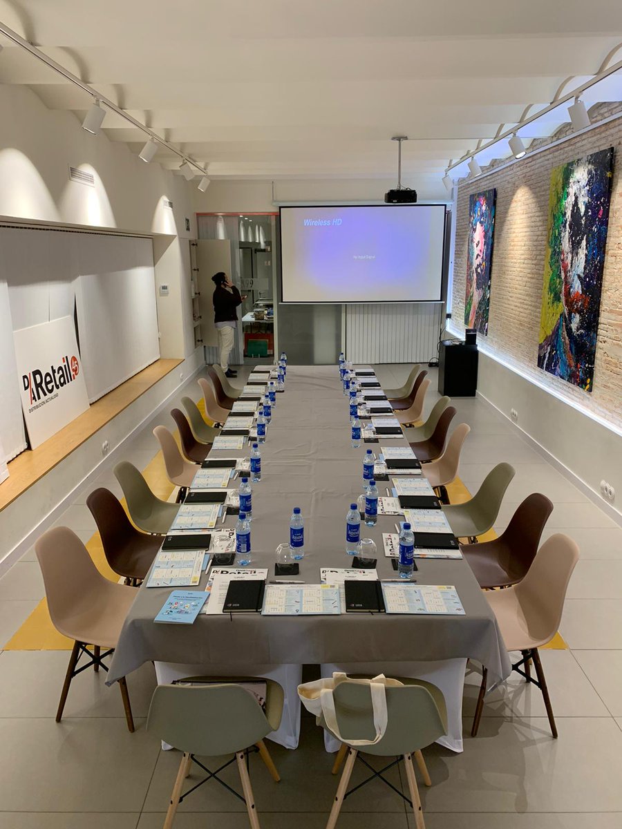 SplioEs's tweet photo. Ya estamos listos para empezar el #RetailBrunch de @daretail para hablar de #neofidelizacion y como conectar con el consumidor
#splioloyalty #fidelizar2020 @MaxenceCano https://t.co/5RJRT9LpLl