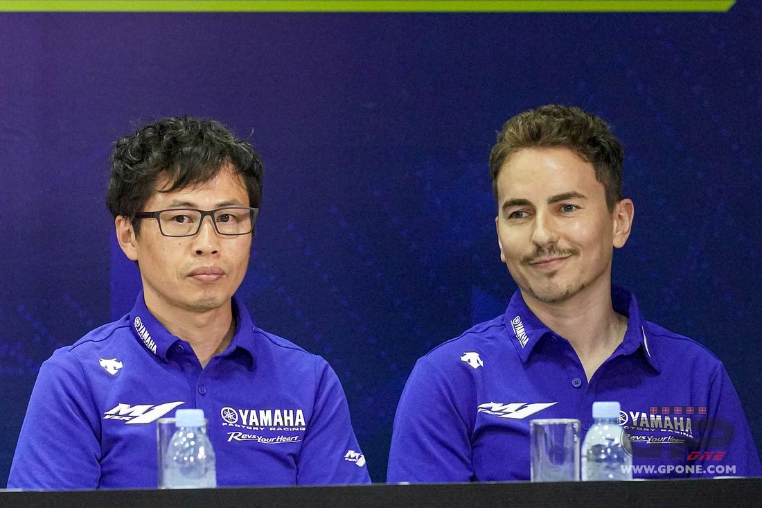 Jorge Lorenzo: "I have to thank Puig for allowing me to ride the Yamaha": "Alberto always supported me when I was in Honda. I am grateful to him. The three bikes I have ridden, in two words: the Ducati the most powerful, Honda the most agile, Yamaha the… gpone.com/en/2020/02/06/…