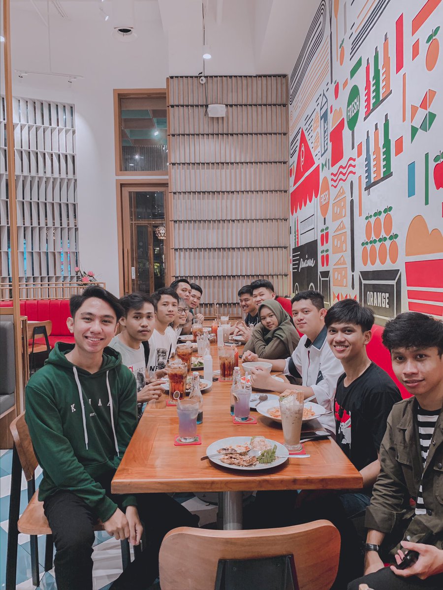 debrisumule's tweet image. Filter Epifanio dan Vibrant udah bisa dipakai di instastory yah teman2 😁❤️