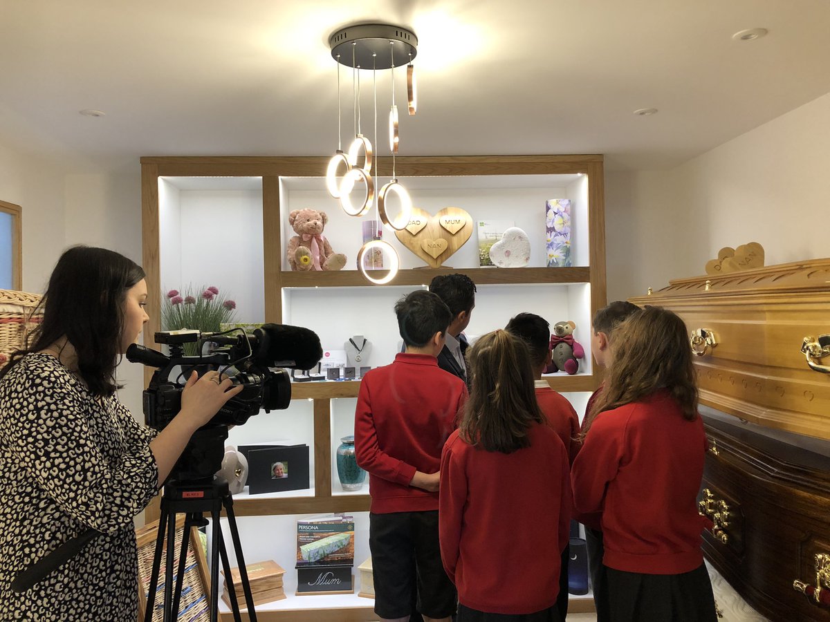 ColesFuneral's tweet image. An exciting morning for the Coles team at our Birchgrove premises. We were visited by @ITVWales, talking about the Hub, our Education Programme and more with @BirchgrovePrm.

Tune in to the news on ITV Wales at 6pm tonight to see the full story 🙌
