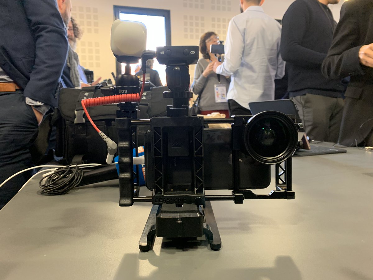 mttececile's tweet photo. C’est l’heure du grand déballage 🥰 #videomobile Découverte des diffèrent kits mojos ..! Ça fait rêver 😇 #Mojo https://t.co/iu13GXxMNd