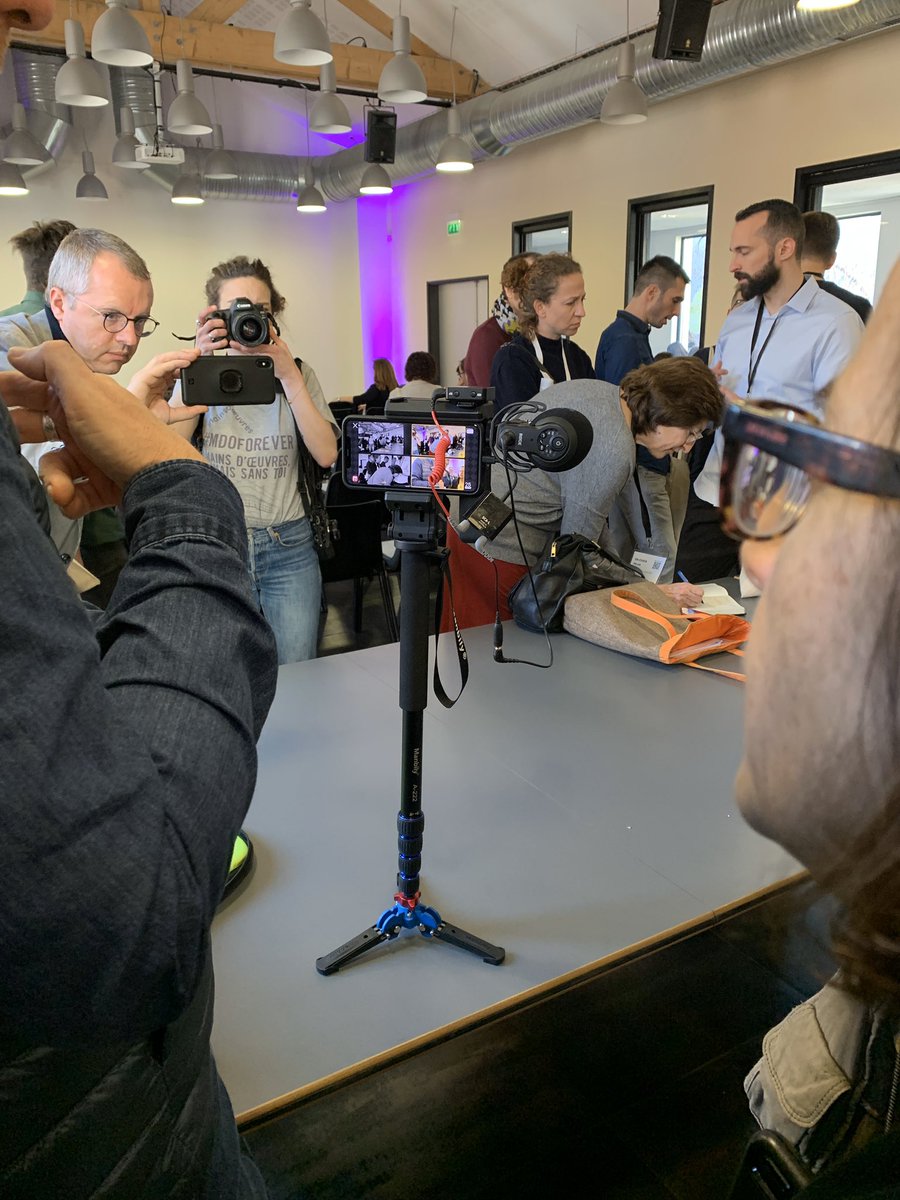 mttececile's tweet photo. C’est l’heure du grand déballage 🥰 #videomobile Découverte des diffèrent kits mojos ..! Ça fait rêver 😇 #Mojo https://t.co/iu13GXxMNd