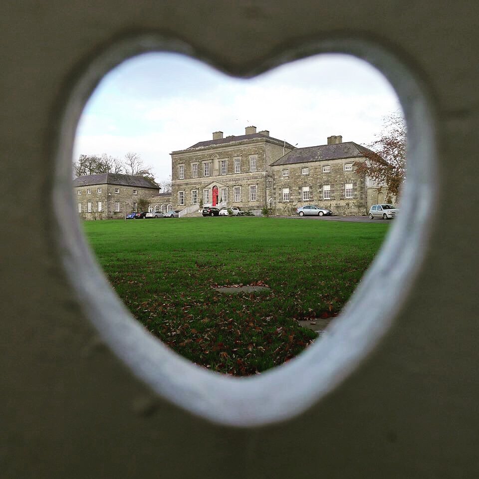 Still have nothing planned for Valentines Day?😱Don’t worry, we’ve got you 😉
Book our ‘Valentine’s Special’: B&amp;B, chocolate dipped strawberries on arrival, a 3 course dinner &amp; a glass of bubbly each❤️
m.bellinterhouse.com/bookings/speci…
Also available as 2 night package