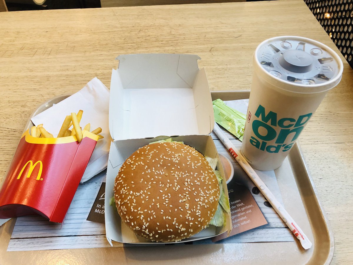 日本よ これが1300円だ 物価 税金共にヤバいノルウェーの空港メシがこちら 世界の飯と価格情報も続々 日本が愛おしくなる瞬間 Togetter 日本よ これが1300円だ 物価 税金共にヤバいノルウェーの空港メシがこちら 世界の飯と価格情報も続々 日本が愛おしくなる瞬間 Togetter