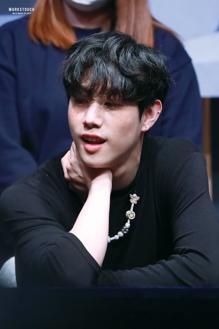 MarksWorld5's tweet photo. Sorry for not posting 😖😖 we both have school and it’s stressful 😭 please forgive us 🥺❤️❤️ https://t.co/SBVvEjYo62