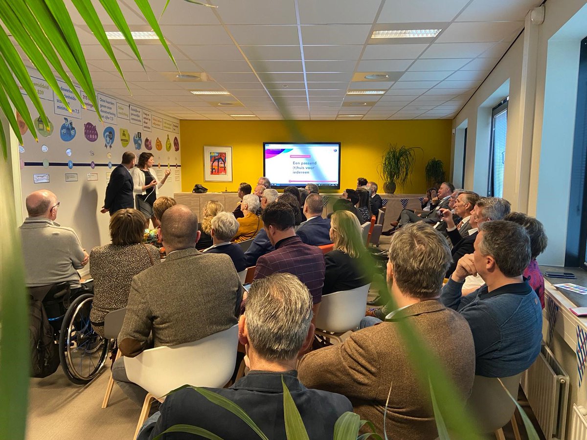 Goede opkomst, betrokken stakeholders en waardevolle input tijdens onze stakeholdersbijeenkomst 'De Elfresultatentocht' op 4 februari! Met circa veertig van onze stakeholders in gesprek gaan over ons ondernemingsplan, onze doelen en resultaten.  dgw.nl.