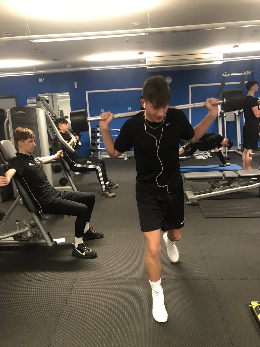 skilteksport's tweet photo. The @eschfootball @ESCHastings #Elite #U19 group working hard in the gym this morning.....#graft #glory 

Some will no doubt have their eye on tonight’s game vs @EBFCTheSports in the @IsthmianLeague U18’s! 

#ImprovingPlayers #WinnersDoMore https://t.co/AYg6fISexb