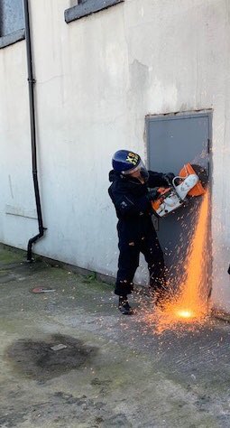 SYPShaunMorley's tweet photo. This is fantastic work by my #OpFortify team. A massive Cannabis cultivation located at an industrial premises in #Mexborough now in the safe hands of the Police and not on our streets. Top work and further disruption in to organised crime. Well done team. @SYPFORTIFY_DON https://t.co/t3AY8Z5oY3