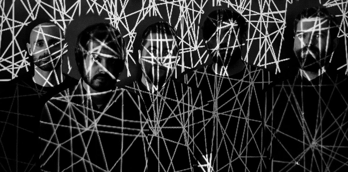 💥Apenas dos semanas para la primera visita a Euskadi de <a href="/codesclouds/">Codes In The Clouds</a> que vendrán de la mano de unos viejos conocedores de estos lares como @VLMVband ¿Nos vemos en Donosti o Bilbo, no?

💠Donostia, 19 feb. - @DabadabaSS

💠Bilbao, 20 feb. - #Shake