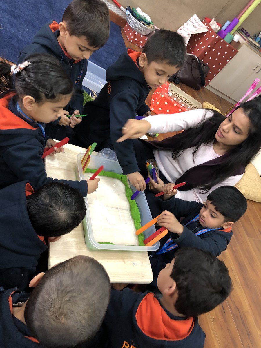 AggarwalAnanta's tweet photo. Nursery Ss created their own farm and jungle from the scratch #inquiry #animalunit #studentownership #learningisfun #experientiallearning #keenlearners @deepa_nanda @AneeshaSahni @Prometheus_Edu https://t.co/iF1u6A1KVG