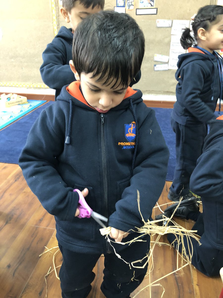 AggarwalAnanta's tweet photo. Nursery Ss created their own farm and jungle from the scratch #inquiry #animalunit #studentownership #learningisfun #experientiallearning #keenlearners @deepa_nanda @AneeshaSahni @Prometheus_Edu https://t.co/iF1u6A1KVG