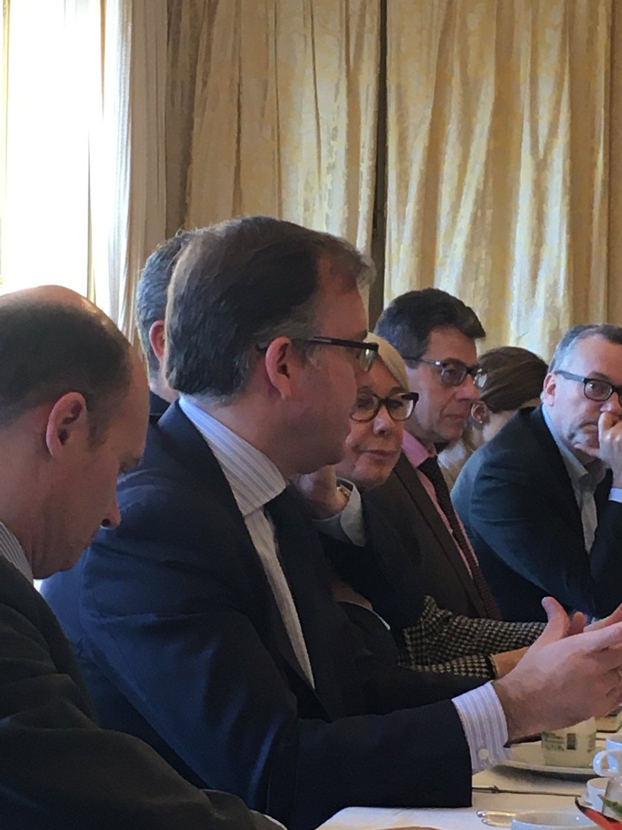 LFR_AM's tweet photo. Le doute inquiète les marchés et le rôle de @Lagarde, président de la @ecb est d'abord d'apaiser, selon @MatellanS, chef économiste @MAPFRE #risqueclimatique. https://t.co/NgBmDqtGo5