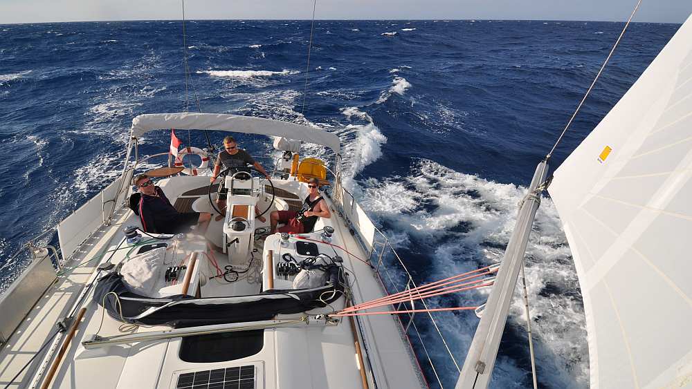 UnterSegeln's tweet photo. Oneway Meilentörn von Malaga nach Ibiza https://t.co/sLRviTCDkV Noch eine Koje frei! #mitsegeln #meilentörn #segeltörn #nachtsegeln #segeln #untersegeln #Malaga #ibiza #segelmit https://t.co/x8MvbDbXWj