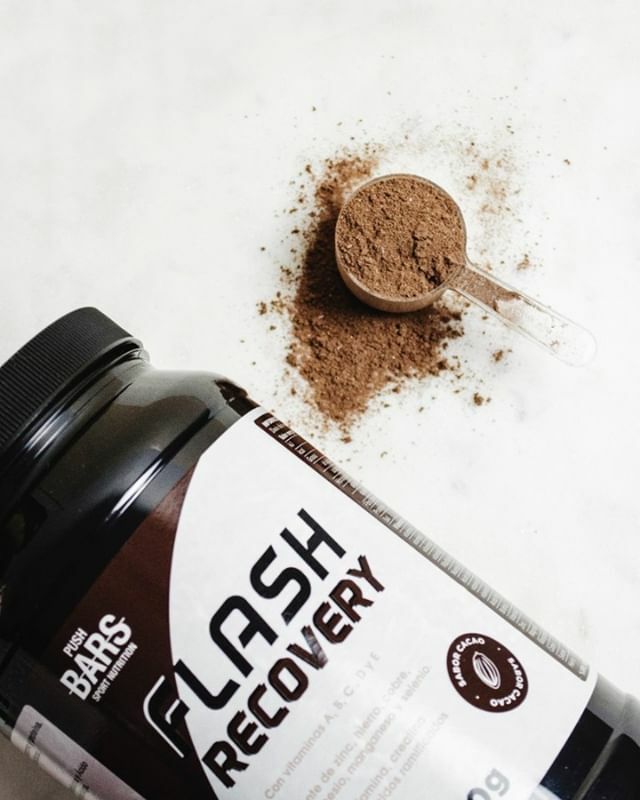 Recupérate en un flash! ⚡️Con nuestro Flash Recovery de Cacao, un delicioso preparado pensado para que tus post-entrenos sean efectivos, rápidos y apetecibles ✌️
-
Contiene una proporción de hidratos de carbono y proteínas junto con glutamina, creatina y… ift.tt/2Ot1anK