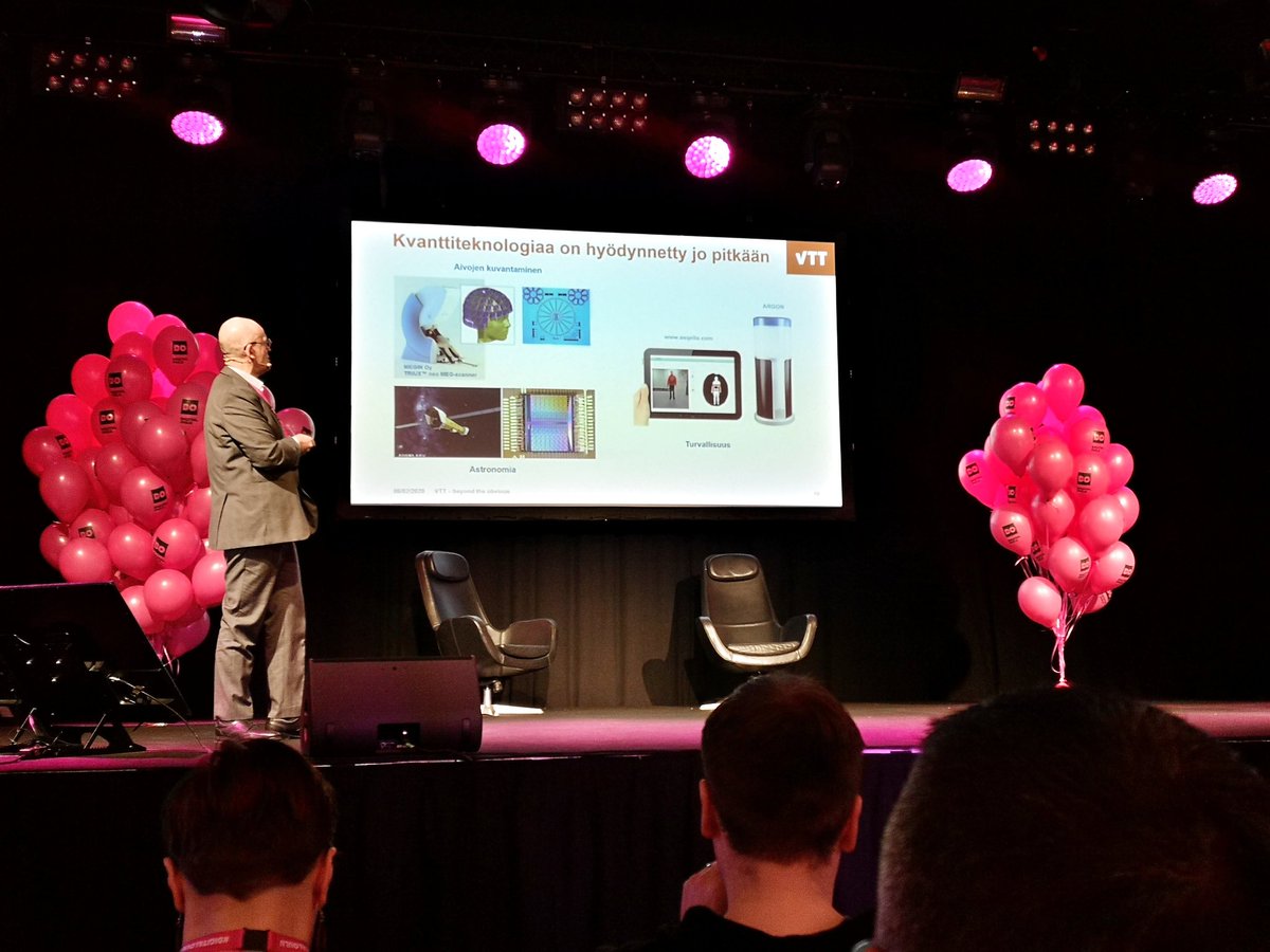 peppij's tweet photo. "Uusi aika on alkamassa" VTT:n Antti Vasara piti todella mielenkiintoisen puheenvuoron kvanttitietokoneiden tulemisesta #do2020 #vtt https://t.co/mnMWZIANe0