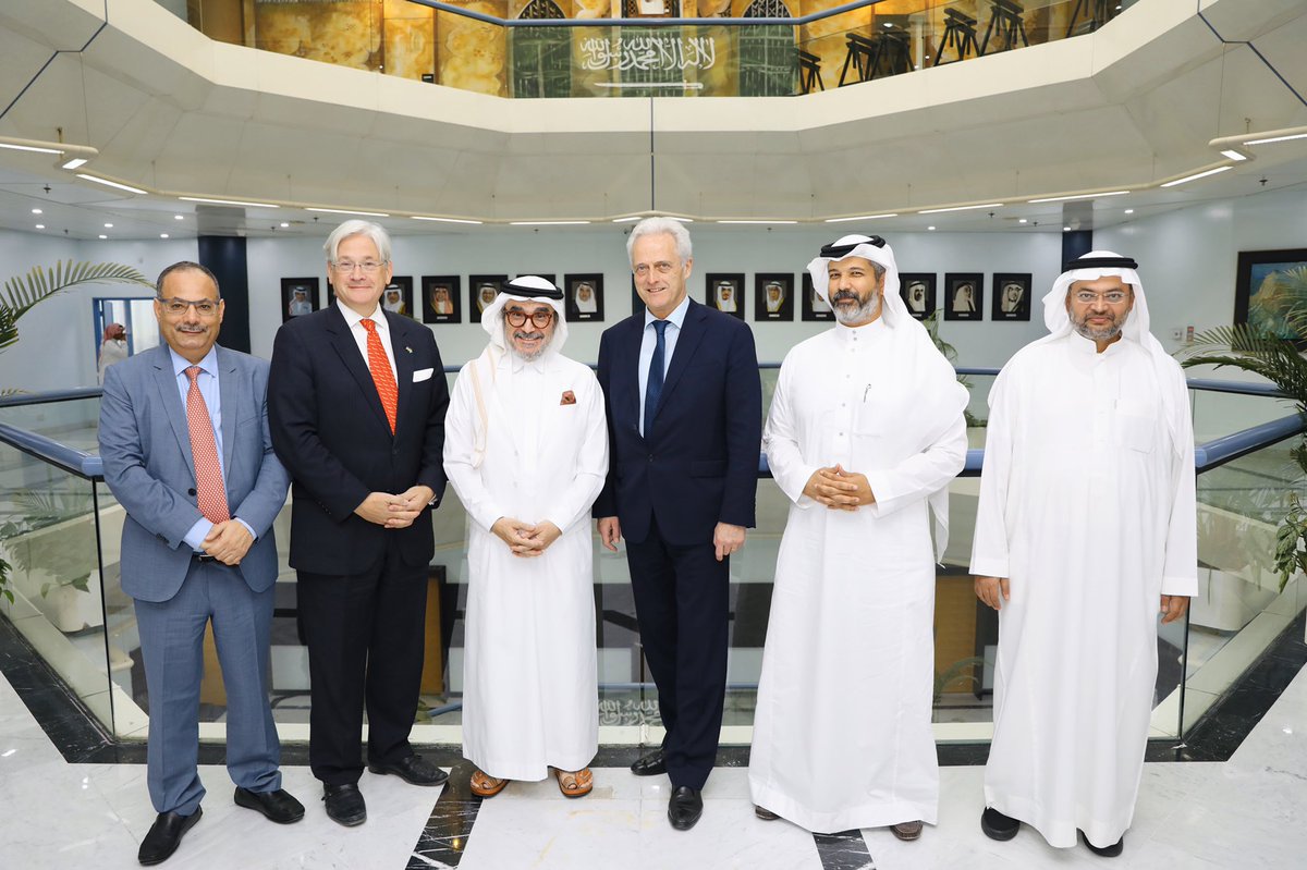 غرفة جدة On Twitter زار غرفة جدة رئيس غرفة التجارة والصناعة