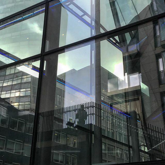 Modern times
.
.
. 
#urban #photography #city #art #street #architecture #streetphotography #urbanphotography #music #streetart #ig #fashion #urbanart #graffiti #photooftheday #style #travel #streetstyle #instagood #urbex #design #photo #picoftheday ift.tt/2OwsCRo