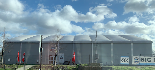 SmartSpaceBuild's tweet photo. You can read all about @PadelStratford and how we worked with them when they set up near the Olympic Stadium last year. We are delighted that our latest case study is now live on the @SAPCA website: https://t.co/COsX3TdnyP https://t.co/8kRx06tI2i