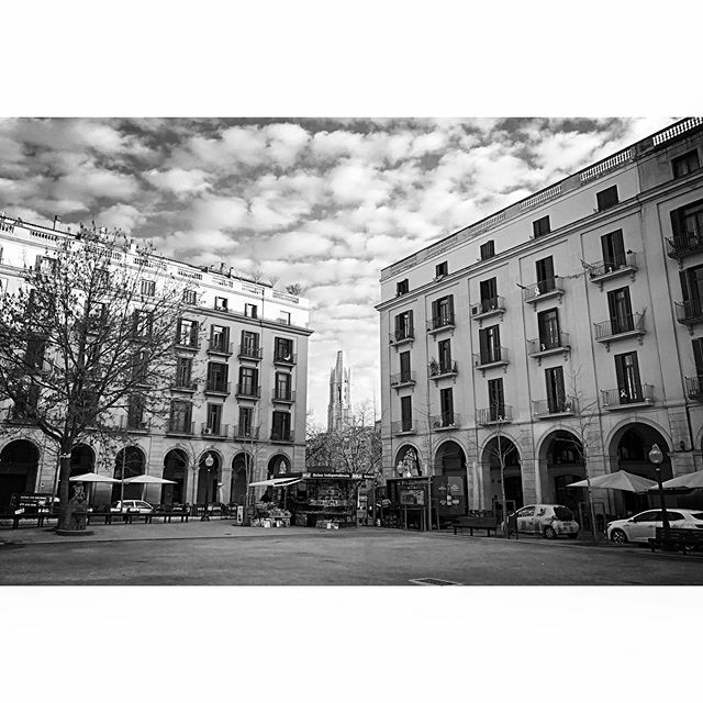 Cold day in Girona 😍 #alextremps •
•
•
🔲 #black #igersbnw #bwoftheday #toptags #noiretblanc #noirlovers #bwbeauty #white  #blancinegre #monochrome #bw_lover #bnw_creatives #blancoynegro #total_bnw #art #bw_society #bnw_fabulous #blackandwhite #ww… ift.tt/371sf7Z