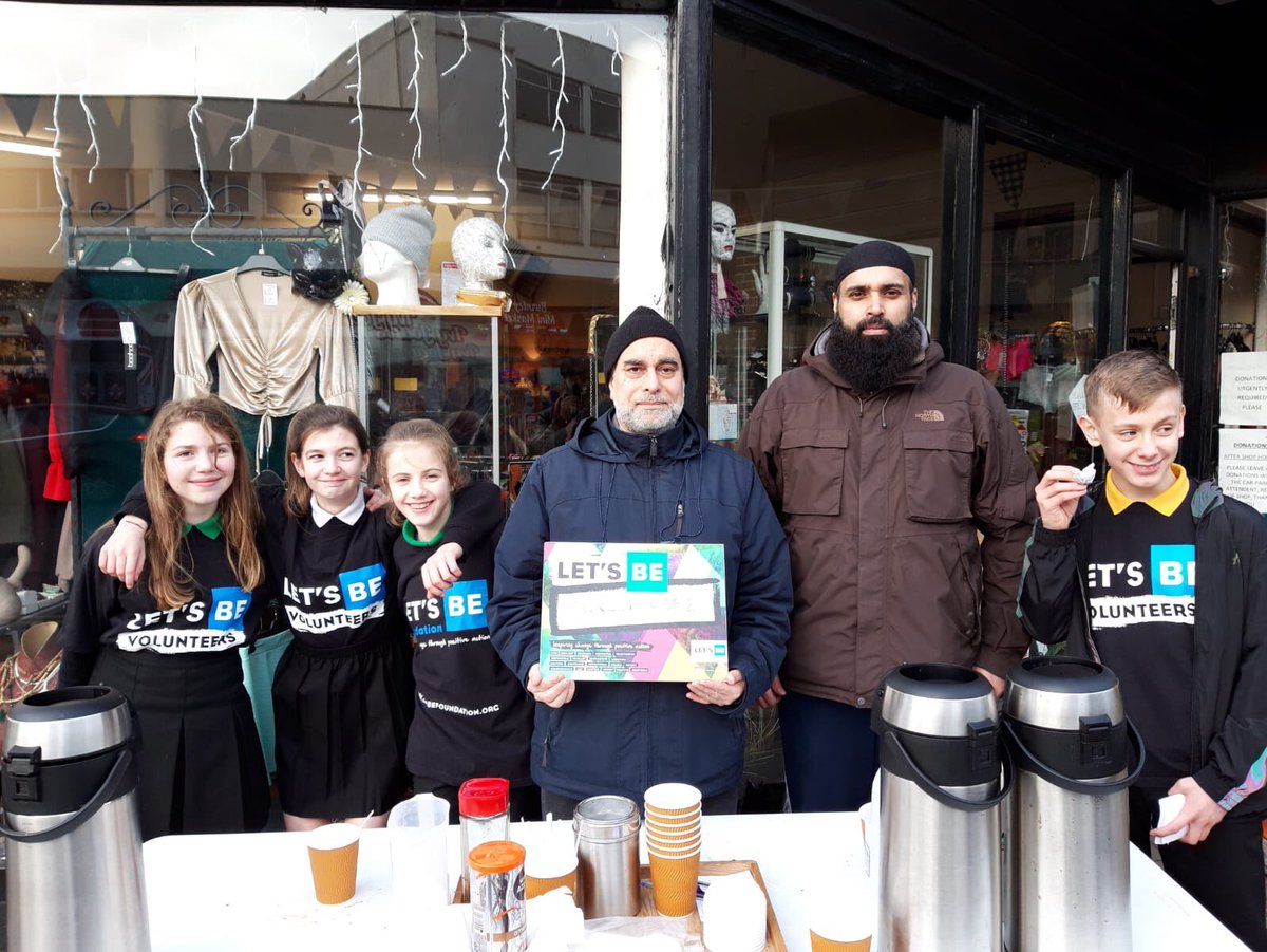 Thanks to all the team <a href="/LetsBe_F/">Let's Be Foundation</a> for setting up their monthly street cafe outside the <a href="/lancashirefirst/">Lancashire First</a> shop. Great to see so many people of all ages being served with tea, coffee &amp; biscuits. Our volunteers also joined in to bring the community together #spreadinglove #burnley