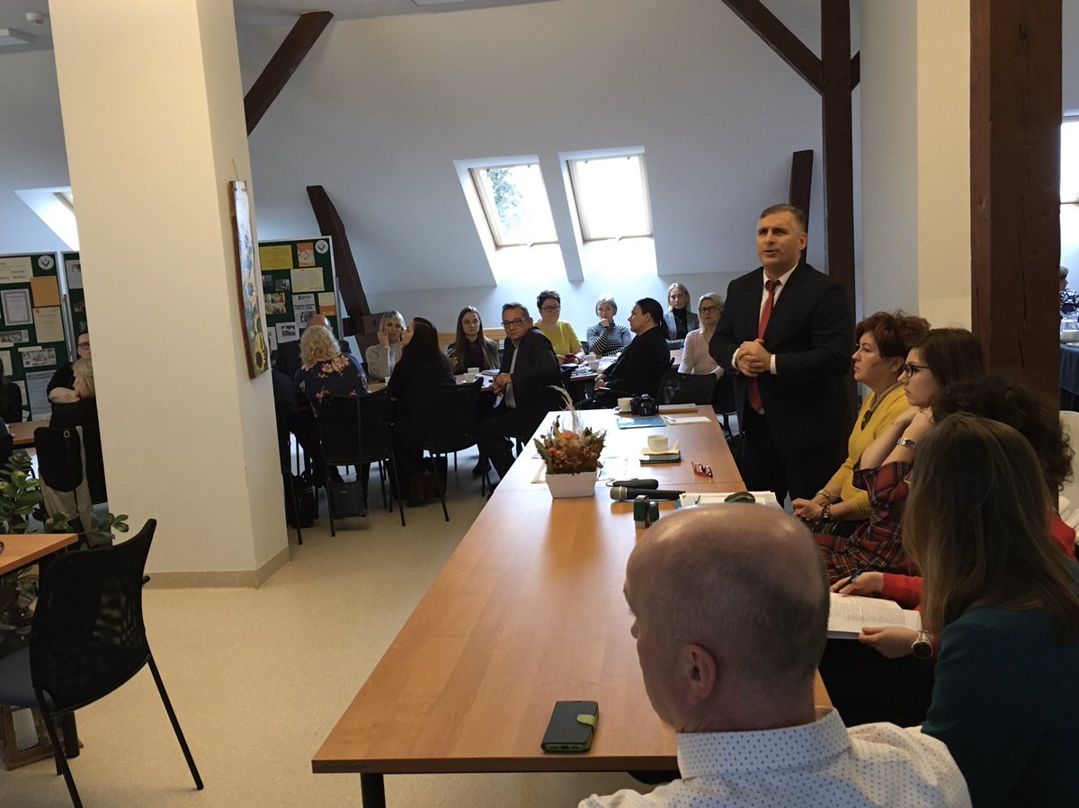 GdanskPfron's tweet photo. Zmiany w programie „Aktywny samorząd” oraz „Programie wyrównywania różnic miedzy regionami III” omawia Dyrektor Oddziału Dariusz Majorek.
#SOW #aktywnysamorząd #pomorskie #niepełnosprawni #programypfron https://t.co/gcU01oeVuM