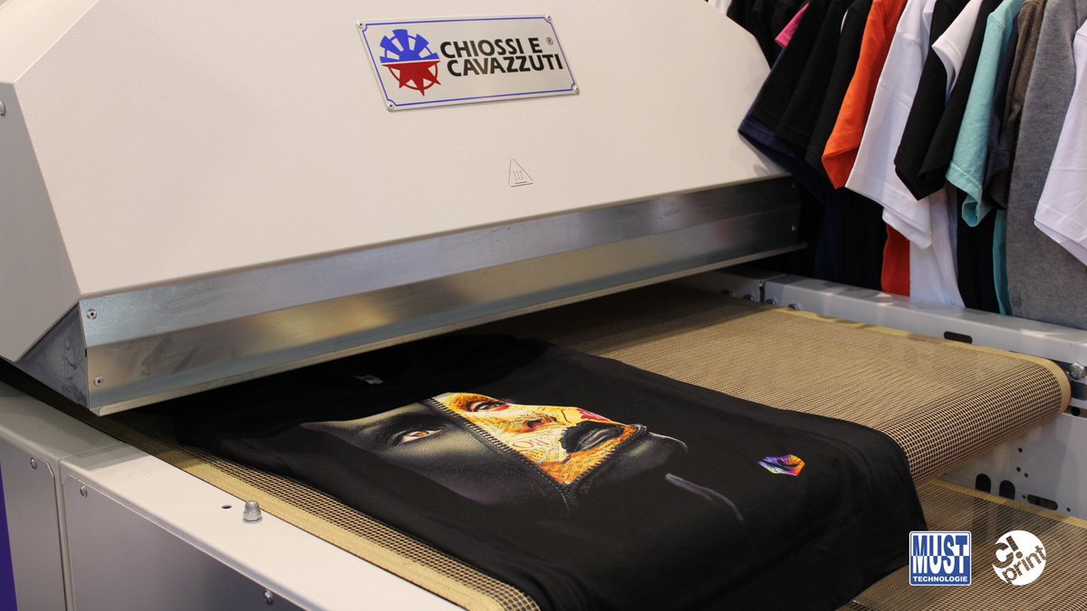 TheMustTech's tweet photo. 3ème et dernier jour au @Salon_CPrint  Lyon. Venez découvrir nos 3 univers de l'impression textile : impression numérique directe sur vêtements, sérigraphie, solutions de pliage et d'emballage. RDV au stand 1D12 ! 

#cprint #impression #DTG #serigraphie #textile https://t.co/C3nmxyG8mb
