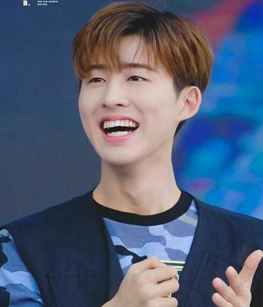 ljnjmnn's tweet photo. Kami (ikonic) selalu mendukung dan menyayangi mu  Kim Hanbin❤❤ Semangat!❤ Love You My Love😙❤
#HANBIN #HanbinisRUDY #Hanbin_HisMusicHisStories #hanbinismylife https://t.co/uisN1otfbg