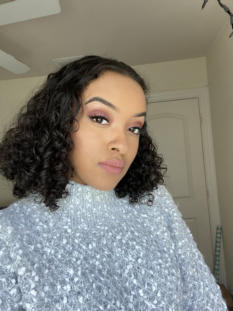 thatssolex's tweet image. Really didnt think much of it until i started reading all this stuff about deva curl. This is before and after using it for monthss. and i always create extra volume with a comb and stilllll my curls are barely anything anymore.