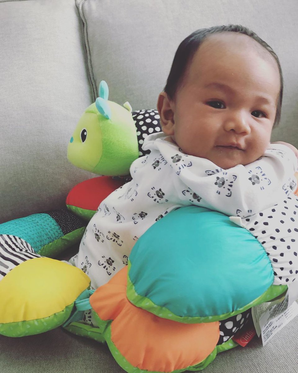 "Meet my new friend, the caterpillar - it supports back when I want to sit up and strengthens my neck and back during tummy time. " Thanks for sharing this lovely pic @_adonismac 🐛💗