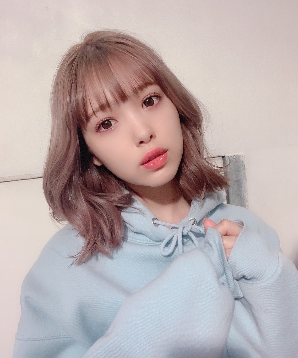 藤田 ニコル にこるん 髪の毛染めて 初めてレイヤーカットした いい女なりそう T Co Vzplqjsbgc Twitter
