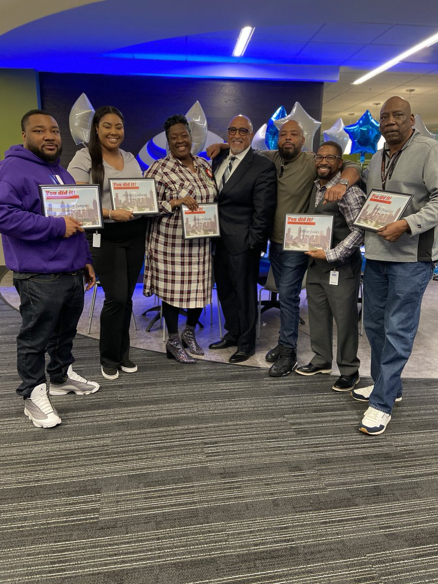 AtlantaMobility's tweet photo. Congratulations to the Atlanta ISM 2019 AT&T Summit Winners #LifeAtATT #CallCenterChronicles @Artnupe @ExtraordinaryVC https://t.co/d3QL93tvuL