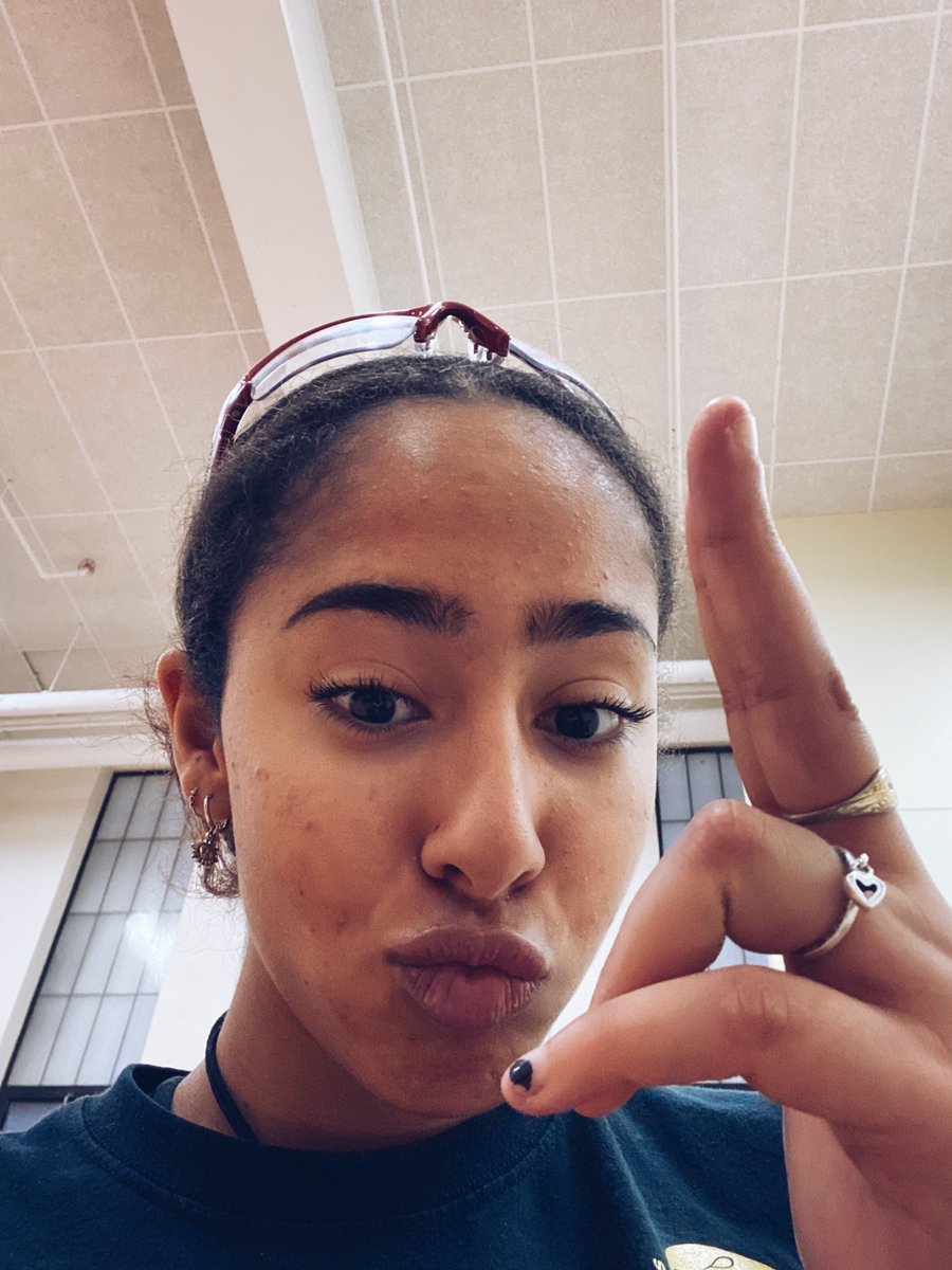 SEM_squash's tweet photo. PLAYER PROFILE: NORA COLLINS aka Nora the Explora’
-Always late to practice
-Isn’t afraid to tell Coach that he’s wrong
-Can do a mean impersonation of Dora 
-“Actually, don’t call your lets since most of the time they aren’t even lets.” https://t.co/L8RKQnUM9b