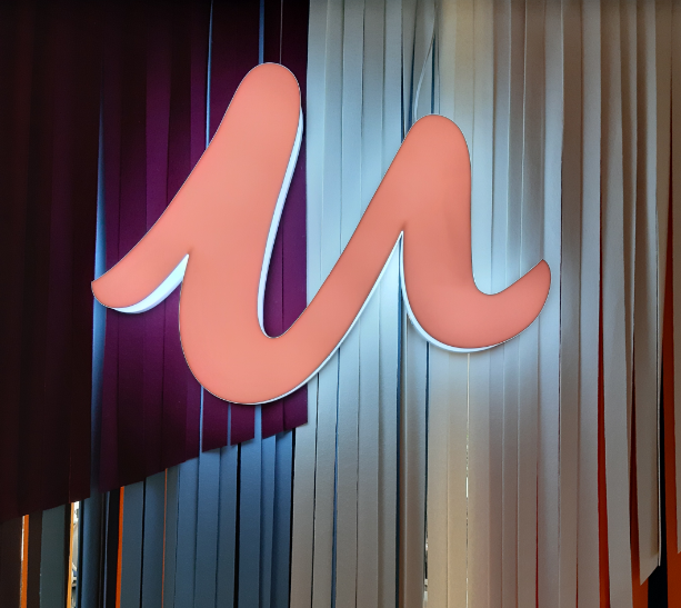 HiberniaREG's tweet photo. Special thanks to our new neighbours @udemy for granting a select few of us a preview of their gorgeous new offices #2WML We hope you'll be very happy here #WindmillQTR https://t.co/nySG6ruzcp