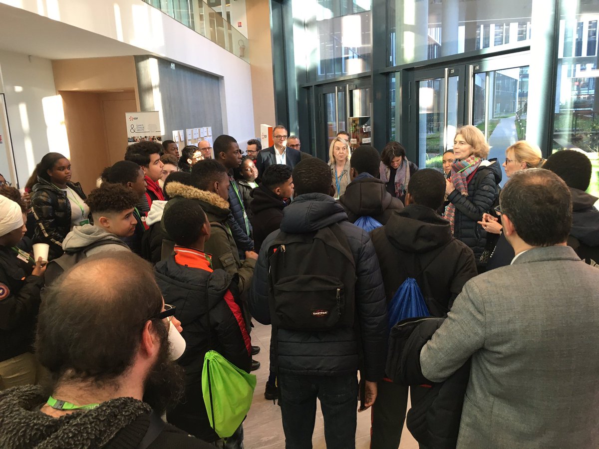 flcordier's tweet photo. 👍C’est parti pour une nouvelle journée ! 30 #collégiens sur le site @EDF_IDF de #smartside à la rencontre des #RH du #CFAEnergie et des #survoltés pour échanger sur leur projet professionnel. Et demain remise des #diplômes de fin de semaine ! #monstagede3eme @seinesaintdenis https://t.co/9JxNhlfnm4