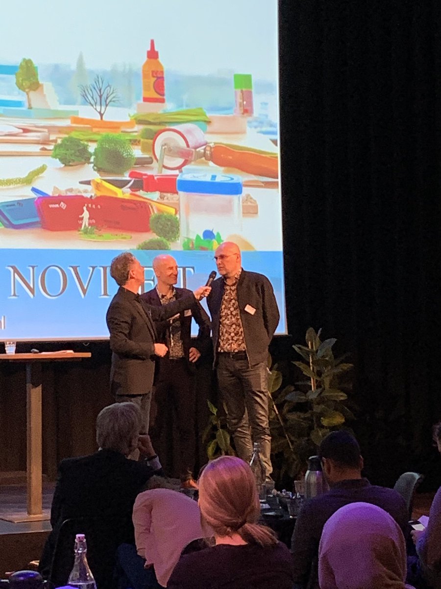 Congres met #stedenbouwkundige en #landschapsarchitecten over noviteit in #stadsdelen #nvtl #grootdenken #Nederland indelen <a href="/De_Zwijger/">Pakhuis de Zwijger</a> @BenKuipers3 <a href="/GuidoWallagh/">GuidoWallagh</a> @StefanBodecker