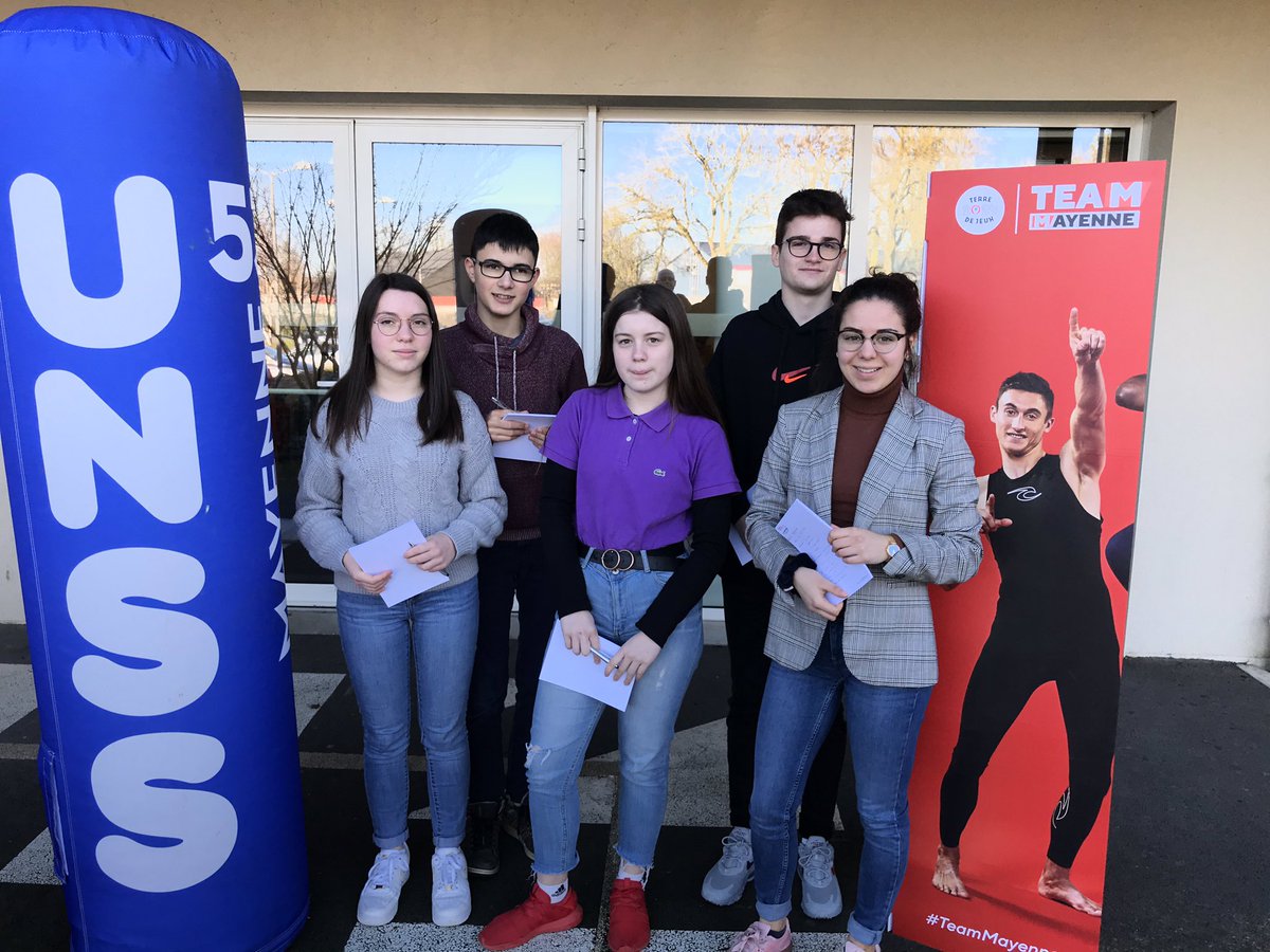 UNSS53's tweet image. Formation #JeunesReporters @UNSS en Mayenne 2 jours avec des professionnels du journalisme objectif #TeamMayenne