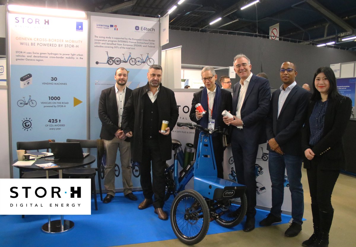 AAQIUS_STORH's tweet photo. L'équipe #STORH a été ravie de vous accueillir à #hyvolution2020 pour:

- Comprendre la solution STOR-H
- Prendre en main les capsules
- Tester le Sneaker Gitane réalisé en partenariat avec Cycleurope
- Visualiser le déploiement prochain

#hydrogennow #hydrogen #hyvolution https://t.co/d27vkBLDrv